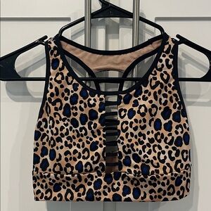 Victoria Sport Leopard Print Sports Bra